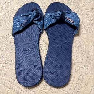 Havaianas Blue Sandals size 9-10 women’s like new